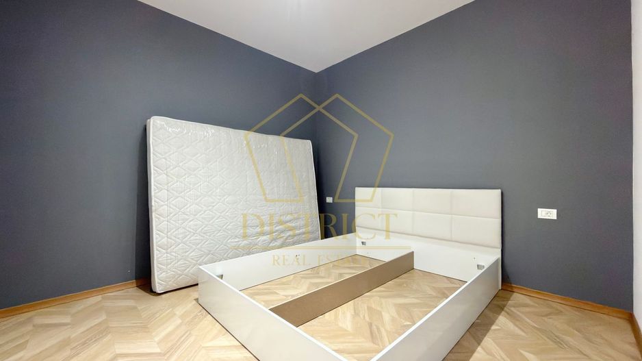 Apartament cu 2 camere mobilat si utilat cu gradina de 30mp in Braytim la asfalt - Poză 9