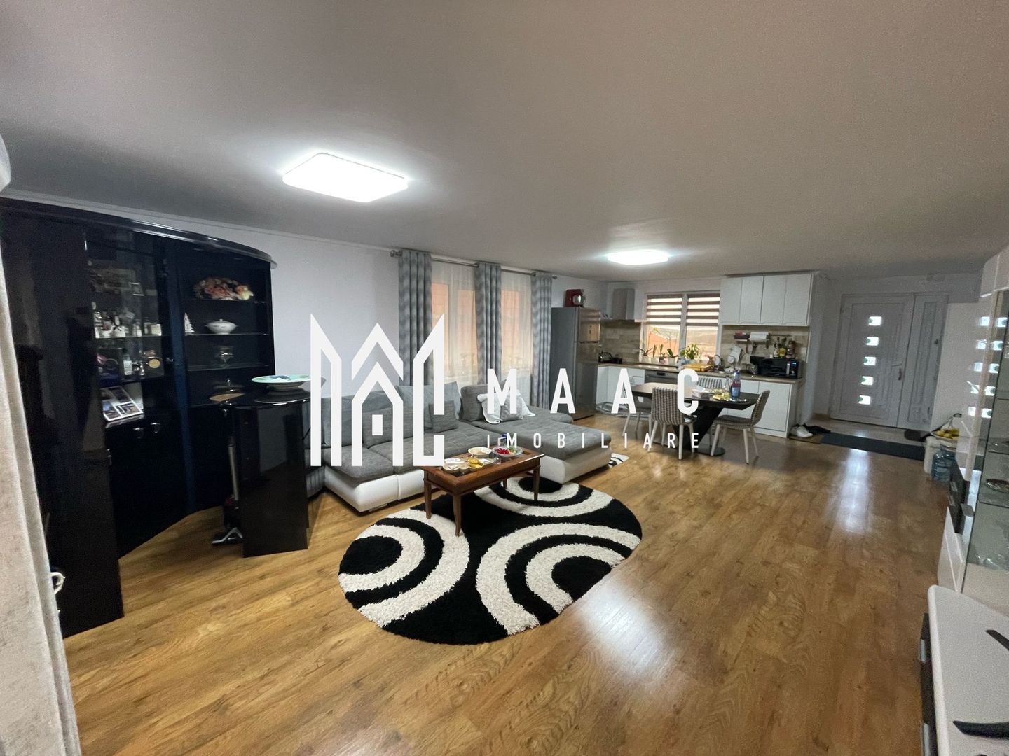 Casă 3 Camere | Curte Generoasă | Priveliște Superbă | Sura Mare - Poză 1