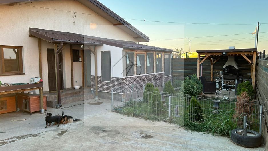 Casa 4 camere | 2 bai | 300mp teren | 2021 | Comision 0% - Poză 1