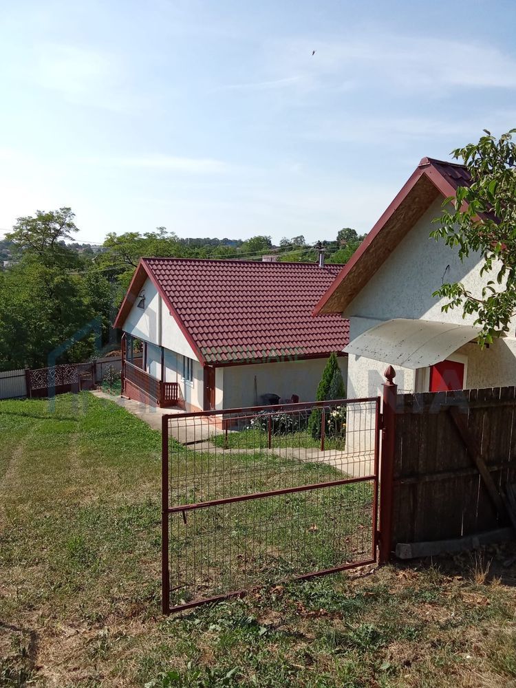 Casă de vânzare în Popesti, Iași – 3 camere, 70 mp, teren 3300 mp - Poză 5