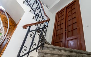 Vila interbelica AIRBNB "la cheie" - Poză 20