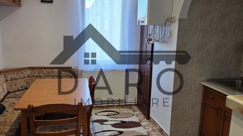 Închiriez apartament cu 3camere - Poză 2
