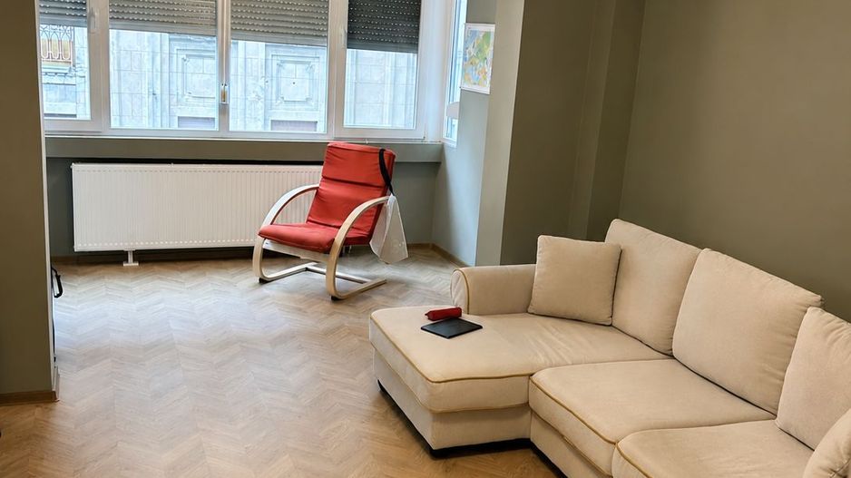 Piața Sf. Gheorghe | Decomandat | Renovat | Centrală proprie | Boxă 16 mp - Poză 2