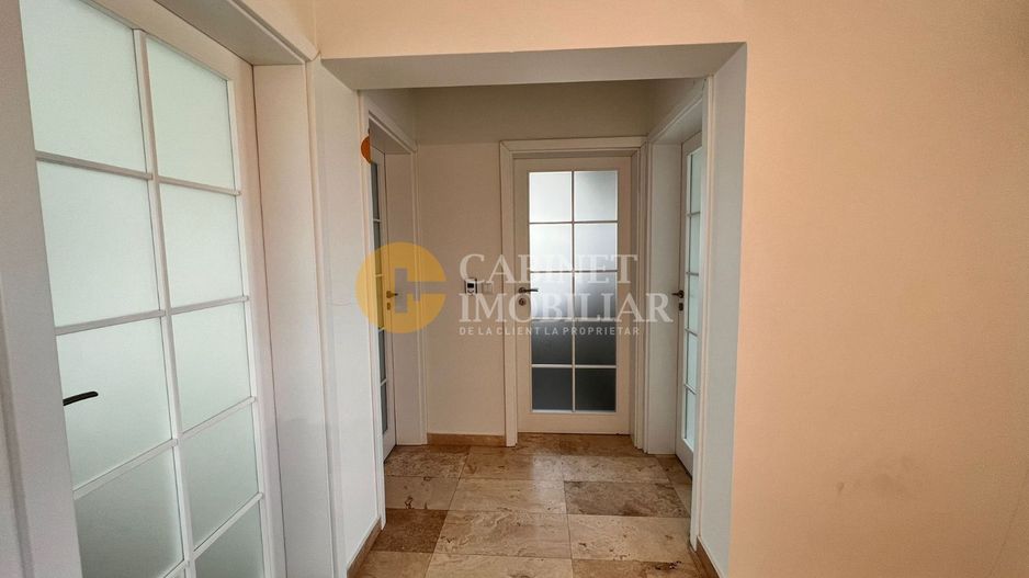Casa PREMIUM 4 camere 2 bai - Garaj - MOBILATA complet - Poză 16