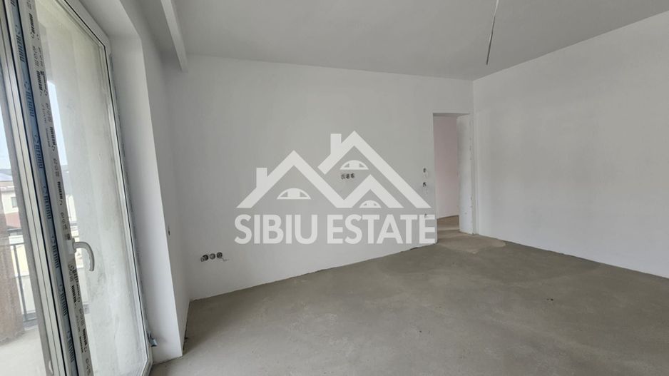 Casa 4 camere, 2 bai, curte si terasa Sibiu Calea Cisnadiei - Poză 9