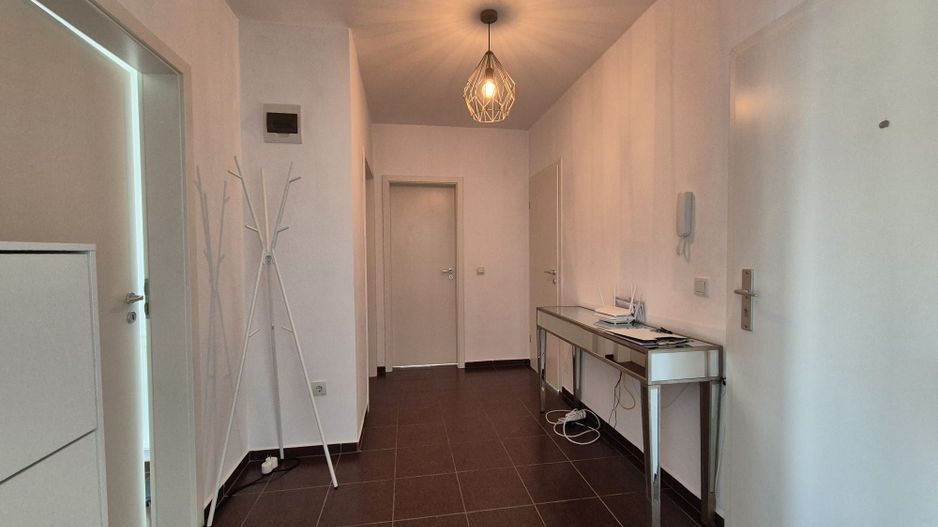 Exclusivitate - Apartament secțiune mare, cu  loc parcare - Poză 11