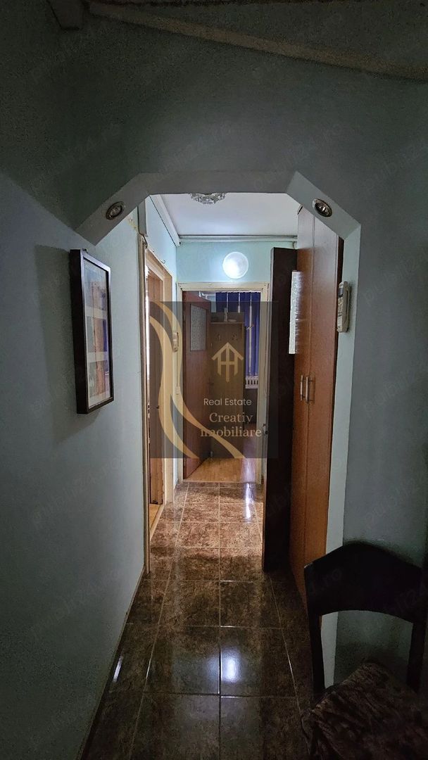 Vând apartament cu 3 camere, 4 4, Antiaeriană - Poză 9