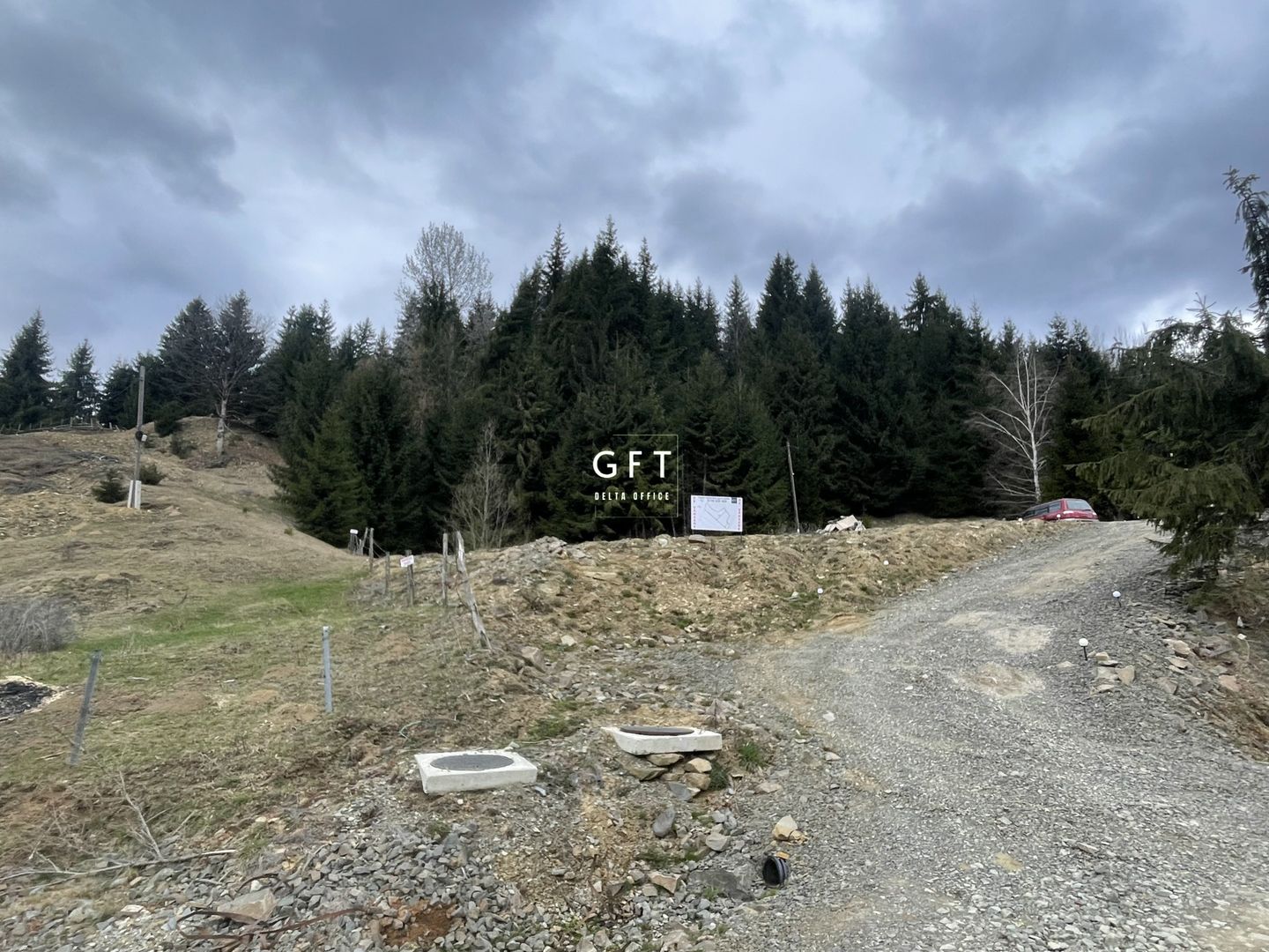 Teren parcelabil cu acces rapid la lacul Colibita - Poză 5