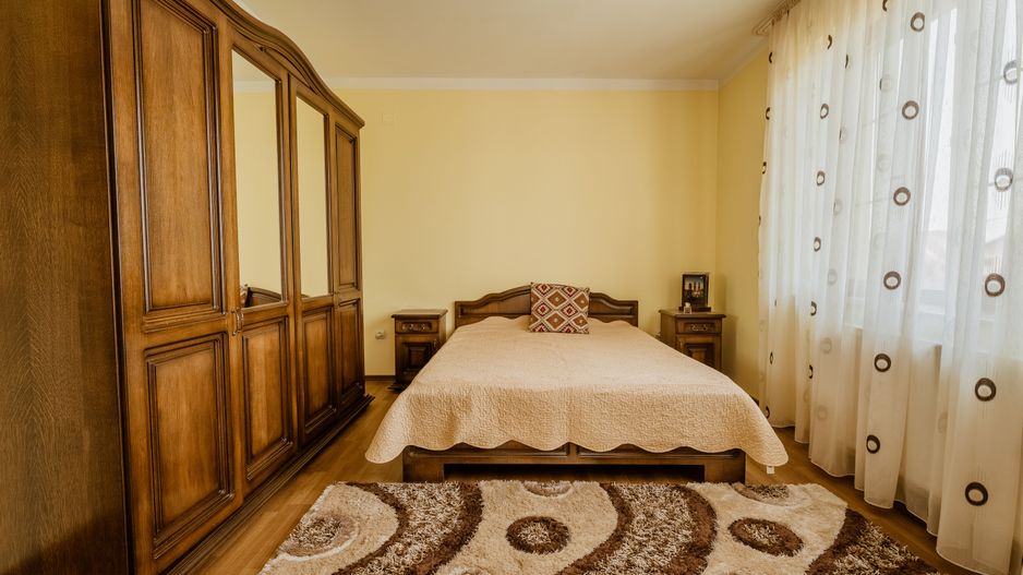 Vilă cu piscină în Fântânele - Poză 10