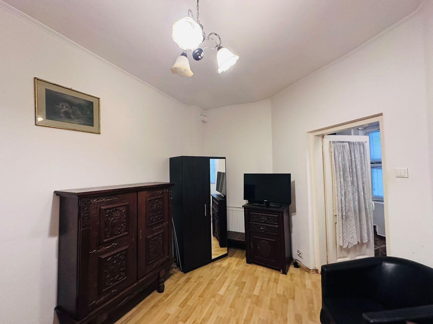 Garsoniera situata ultracentral | Pitar Moș | Romana-Cartierul Icoanei - Poză 3