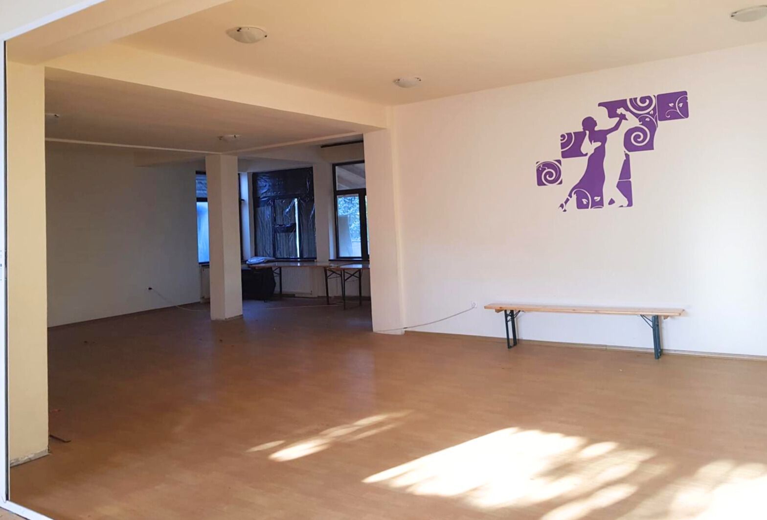 Hotel cu arhitectură montană deosebită poziționare premium Sâmbătă de Sus - Poză 11