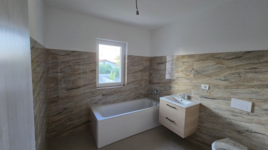 Sanandrei, Drum Asfaltat, Teren Generos, Buc Separata, 3 Dor, 2 Bai, dressing - Poză 6