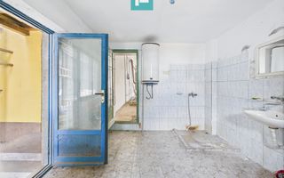 Clădire cu 5 camere cu teren și hală în Cenad - Poză 20