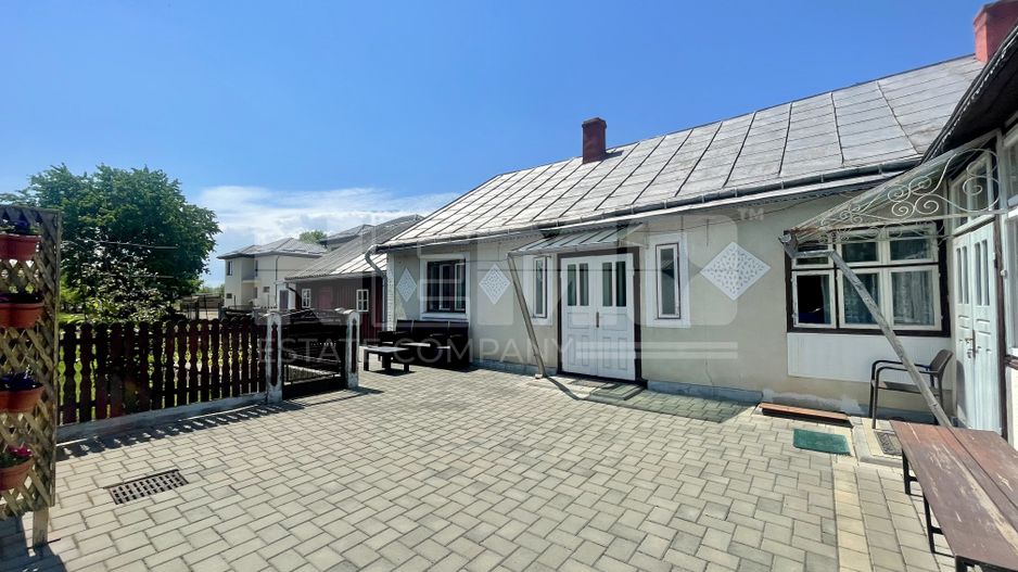 Casa veche stil nemtesc | Teren 23,5 ari | Radauti - Poză 1