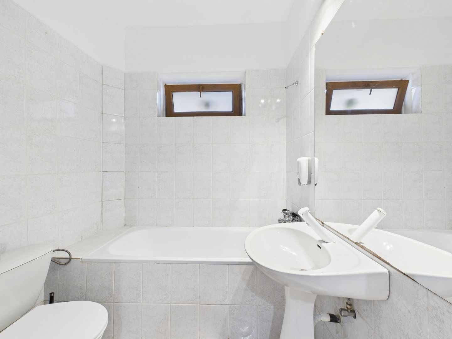 Casă / Vilă cocheta cu 3 camere - de vanzare - zona Basarab - Poză 11