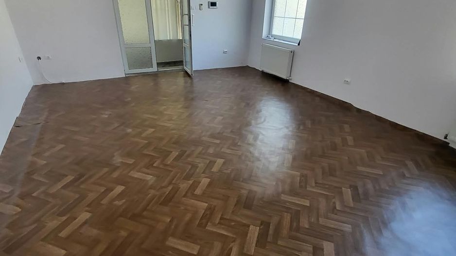 Casa de inchiriat. curte, centrala proprie, zona centrala. metrou 7min - Poză 2