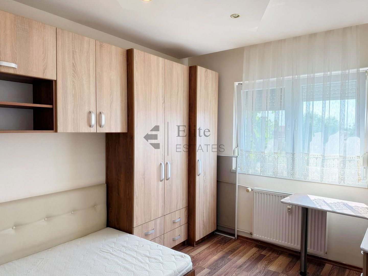 Apartament cu 3 camere de inchiriat in  Cartier Nufarul - Poză 6