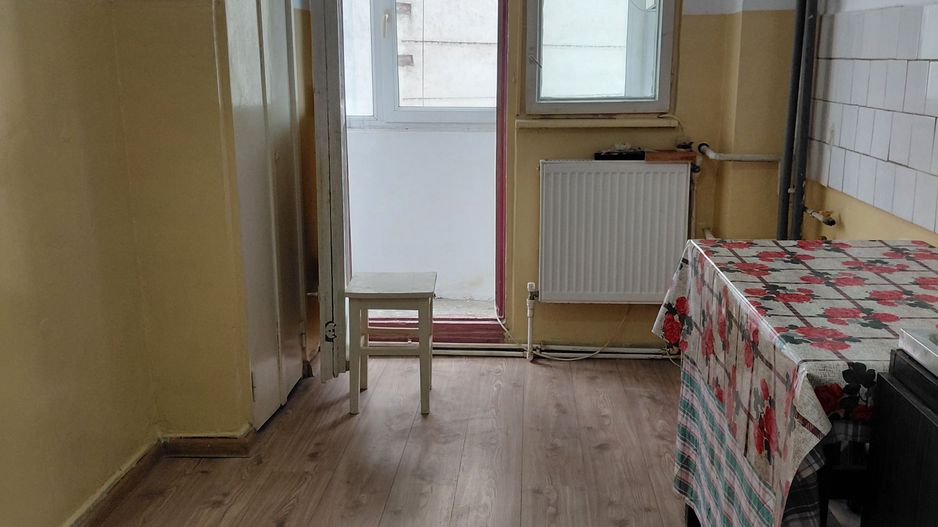 Apartament 2 camere – Port, etaj 1/4 – 3 balcoane, centrală, geam la baie - Poză 7