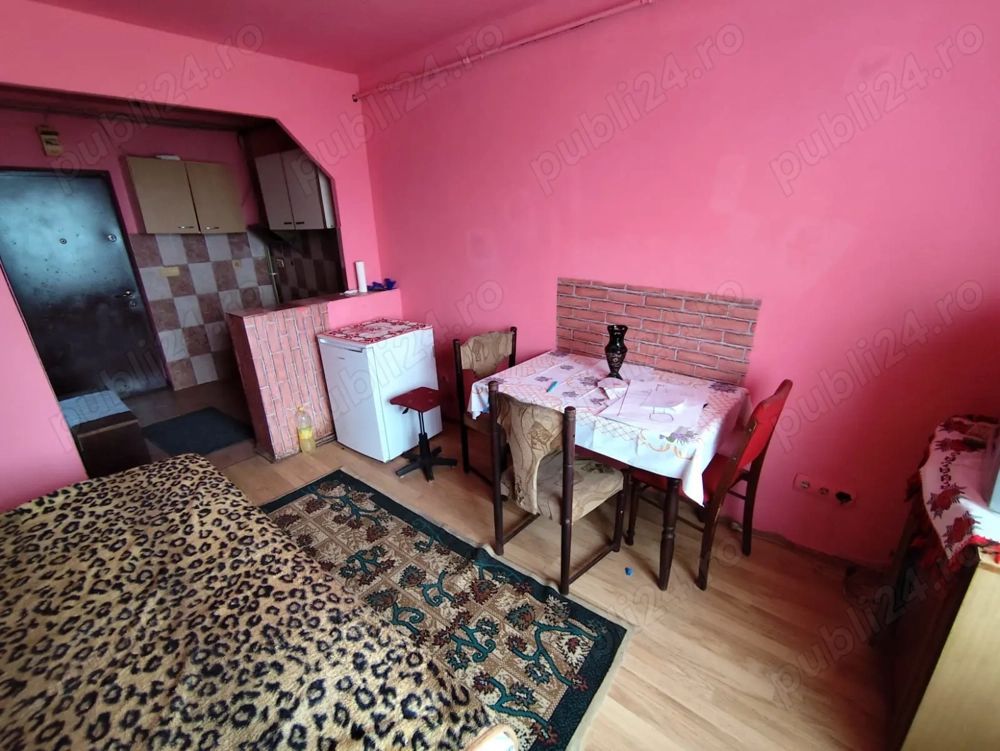 BRASADAS vinde garsoniera 21mp etaj 3/4 in Micro 15. - Poză 2