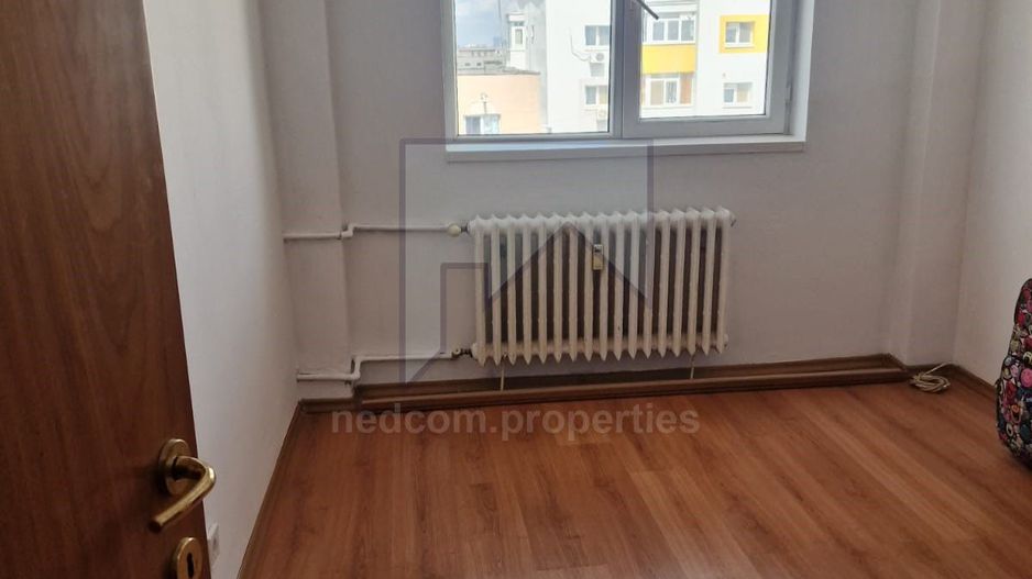 Vanzare apartament 4 camere - Dumbrava Noua - Poză 2