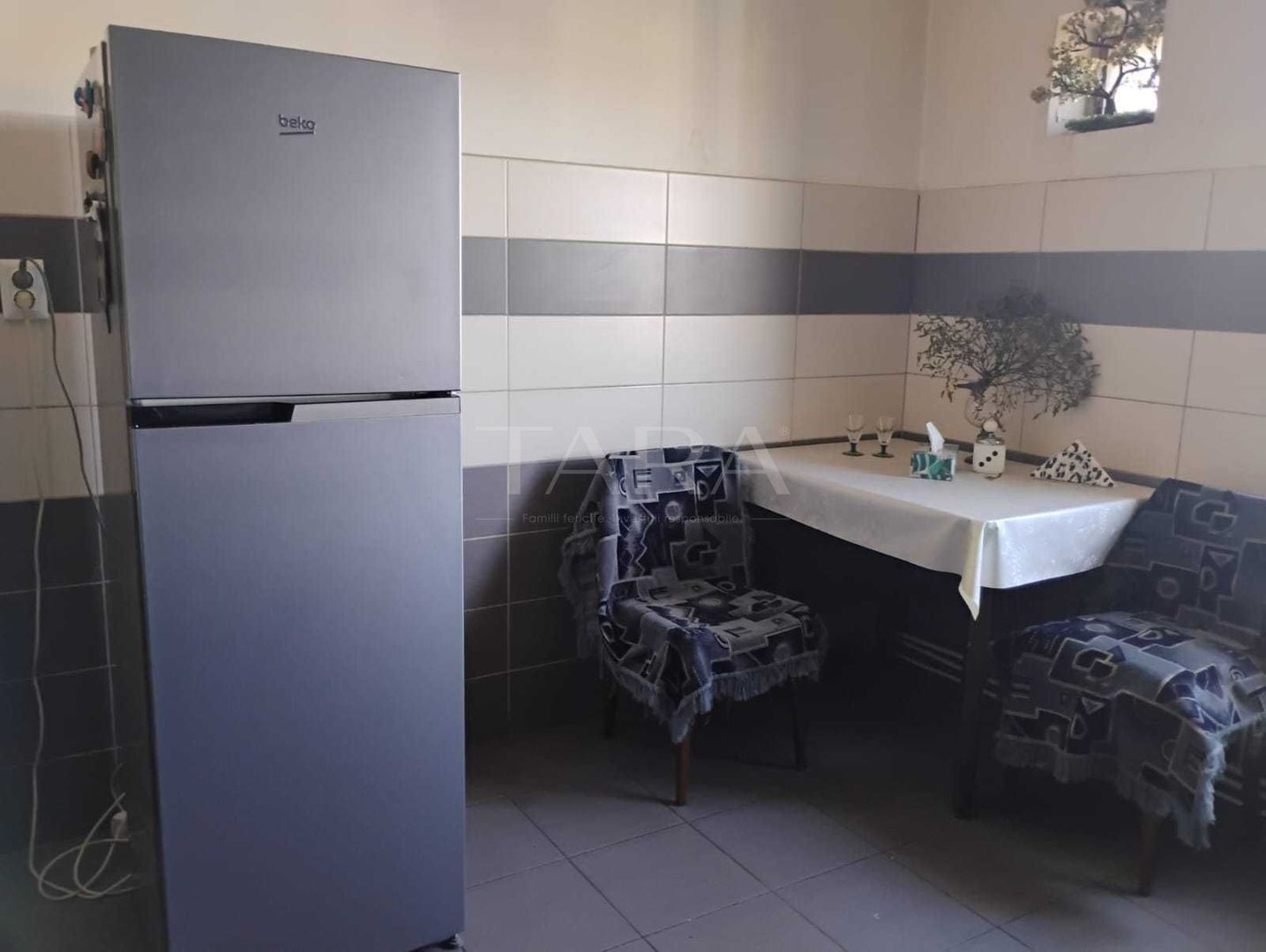 Apartament cu 4 camere decomandat, 90 mp, 2 balcoane, zona Piața Flora - Poză 2