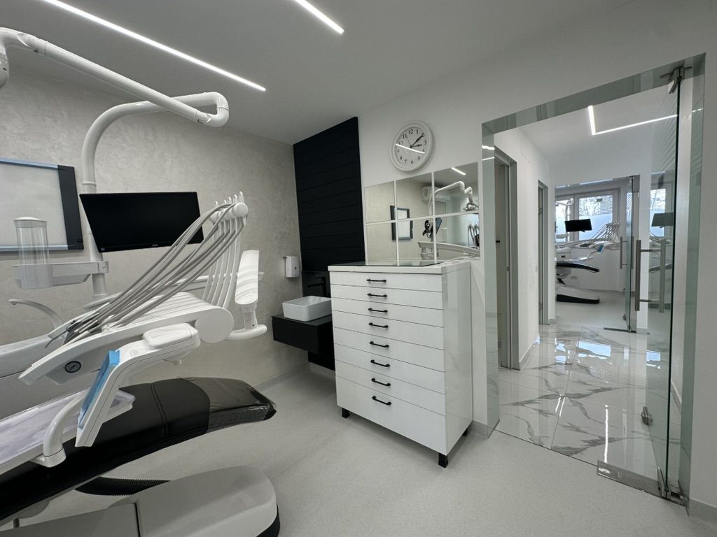 Clinica Stomatologica Premium – 2 Cabinete Complet Utilate – Metrou - Poză 8
