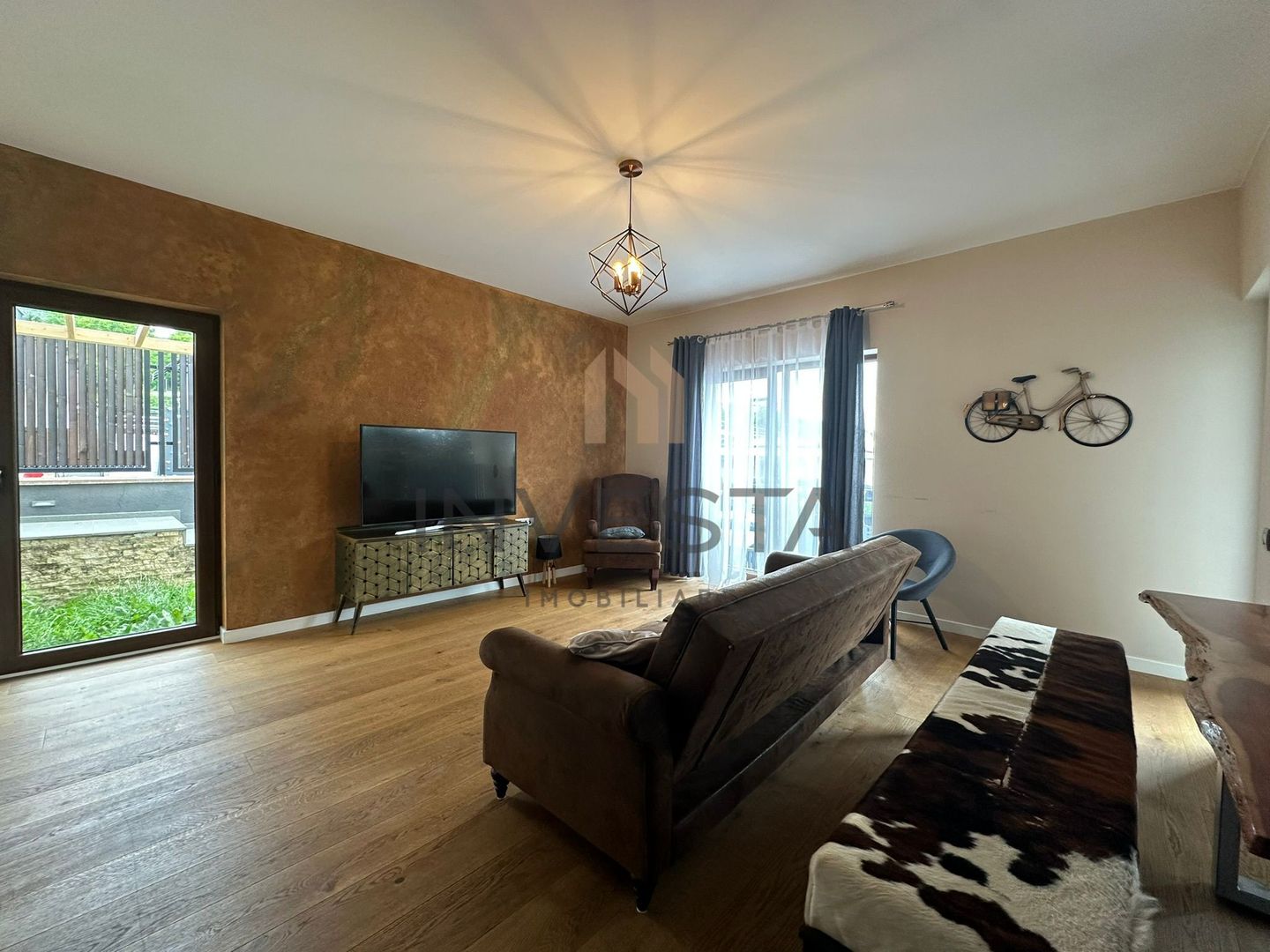 Apartament in vila cu panorama deosebita si garaj! - Poză 2