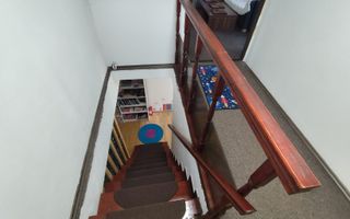 Vila de inchiriat/ Spatiu comercial.(etaj1/mansarda) Domenii - Poză 16