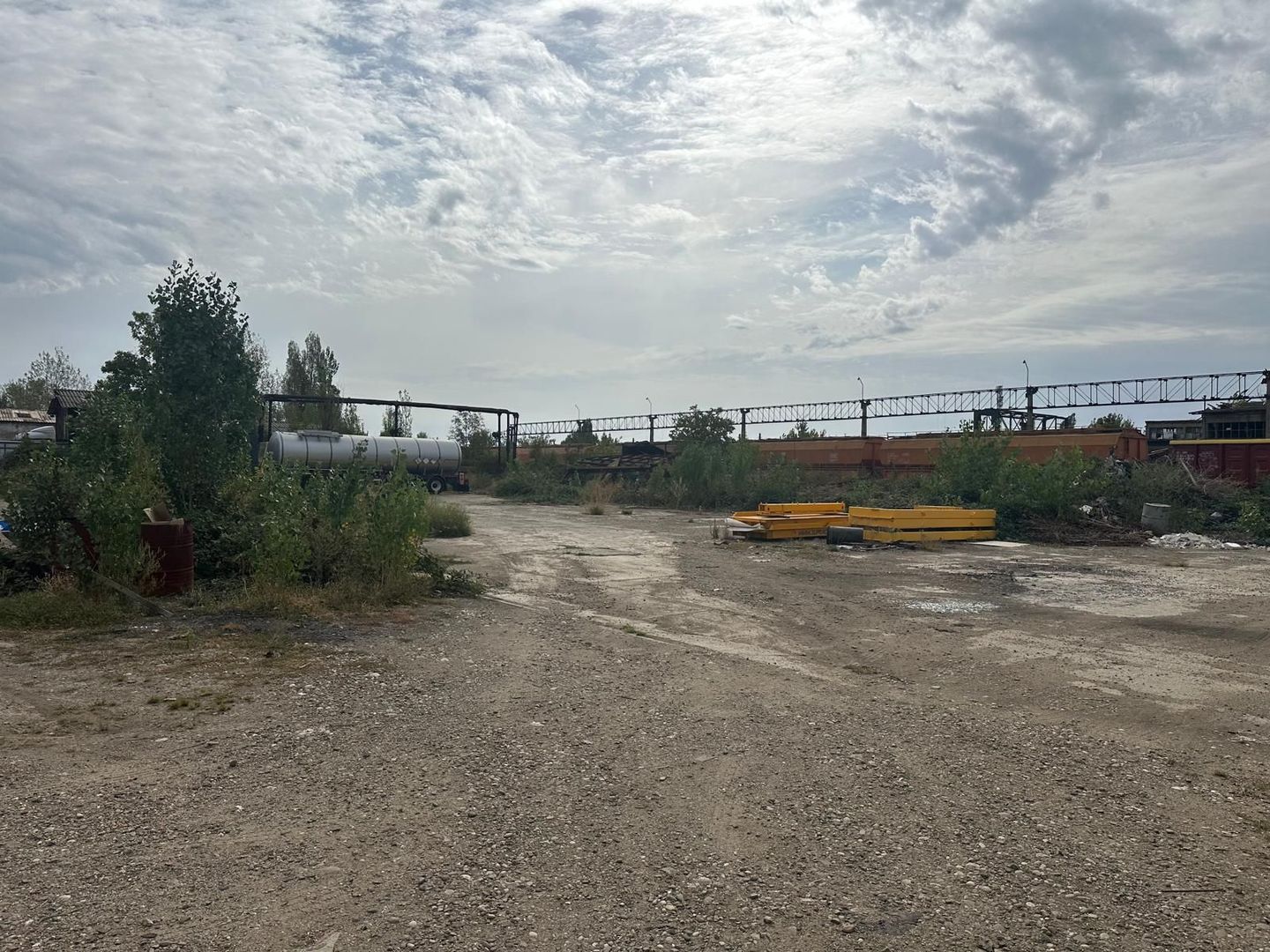 Platformă Industrială cu Cale Ferată si Infrastructură Completă - Poză 24