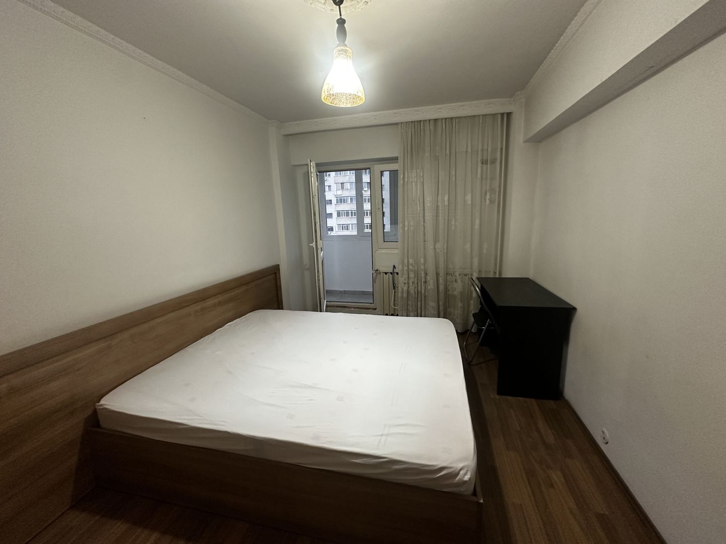 Apartament 3 camere Titan, 2 băi, parcare inclusă, 1 minut metrou - Poză 2
