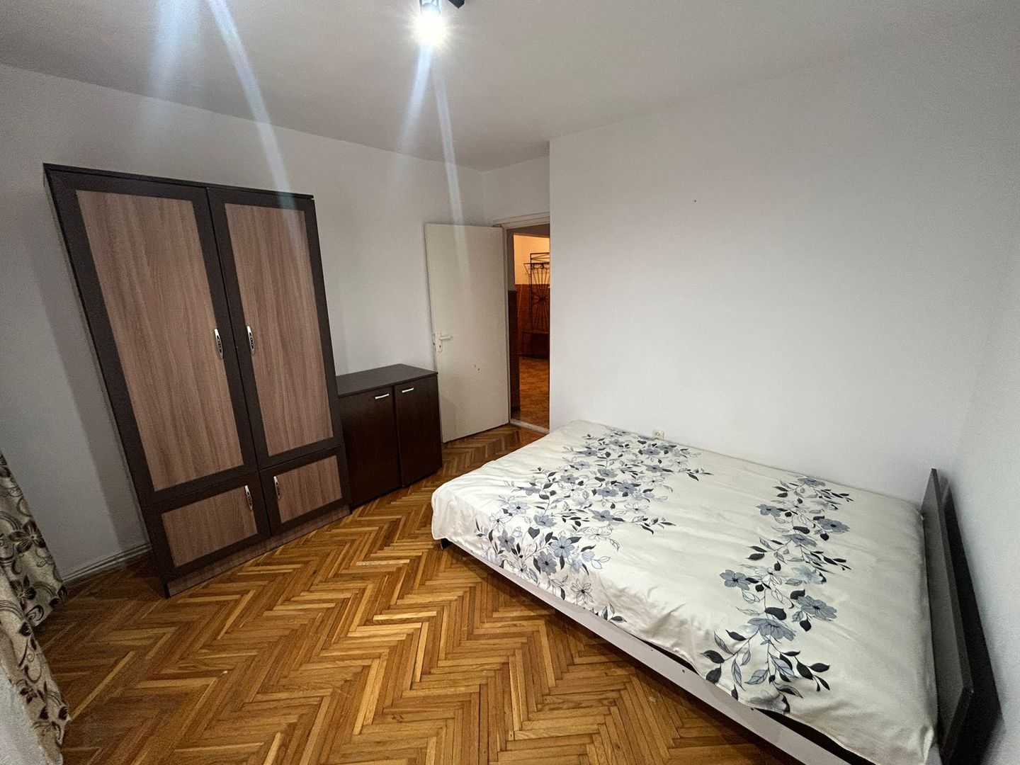 Apartament 2 camere, etaj 3 - zona Cetate - Poză 2