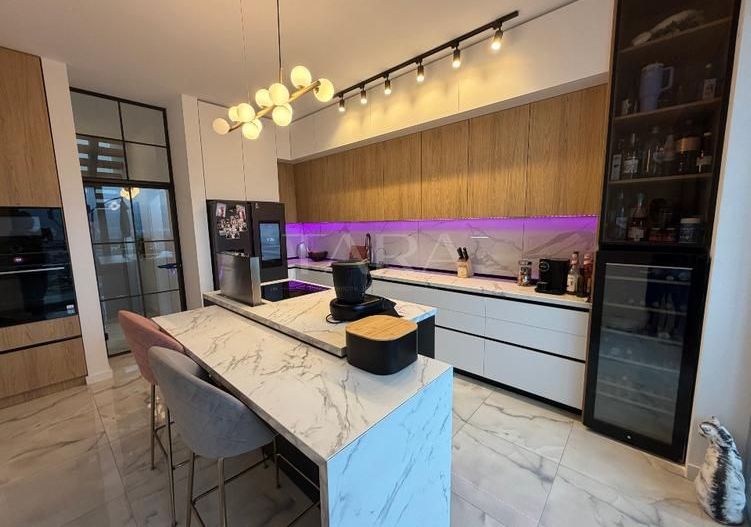 Duplex ultra-finisat cu grădină și terasă rooftop - stradă privată. - Poză 1