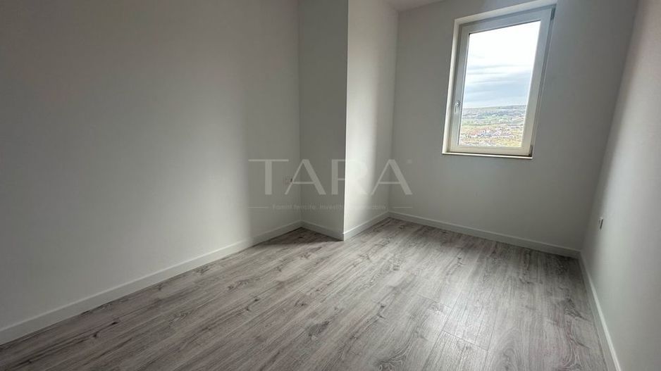 Apartament cu 2 dormitoare, balcon, 2 locuri de parcare subterane. - Poză 5