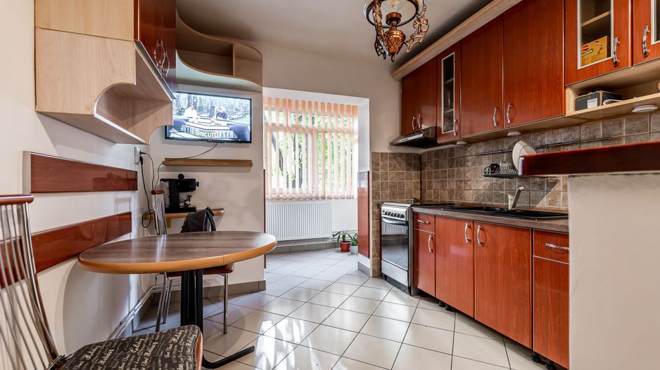 Apartament 4 camere la parter, acces direct din stradă in Micalaca - Poză 3