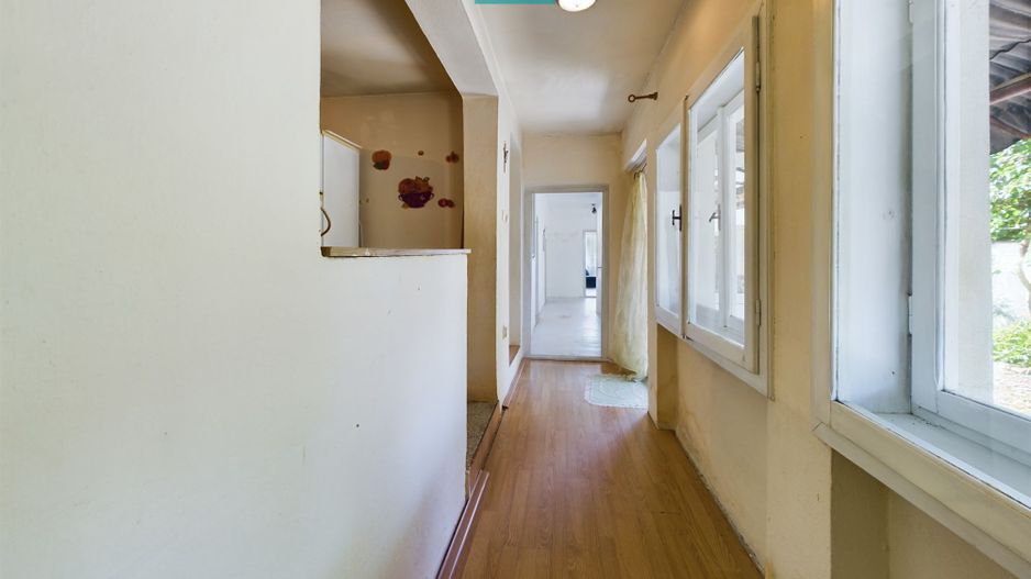 Casă cu 4 camere în Cruceni - Poză 5