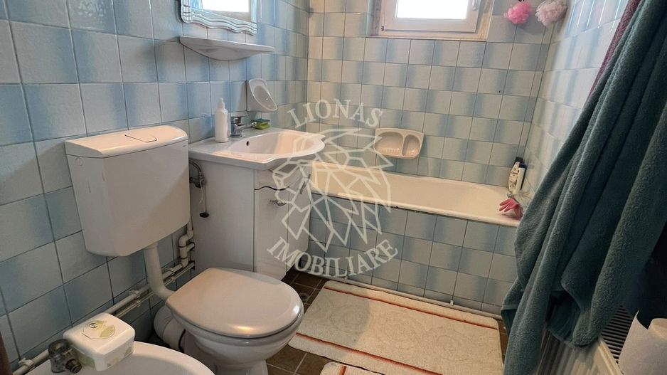 Apartament Renovat 2 camere 59 mp con.-balcon-Zona Decebal - Poză 6