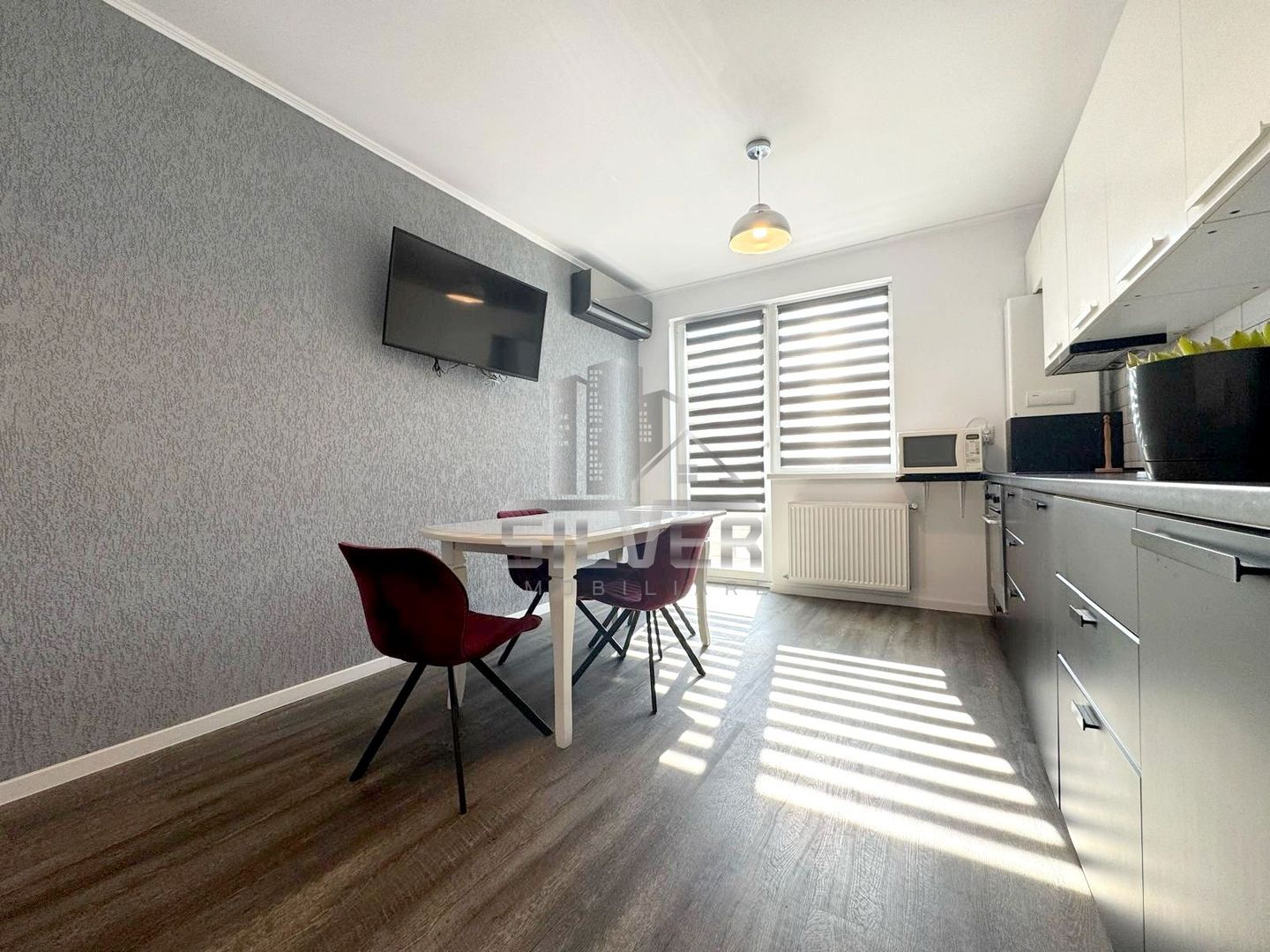 Apartament cu 2 camere/parcare/zona Eroilor. - Poză 2