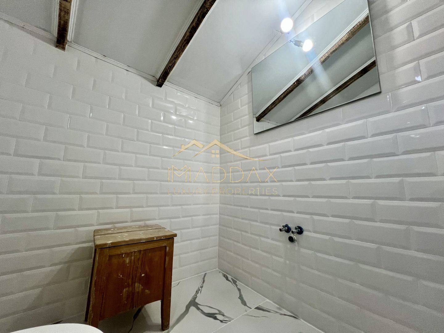 Casa **8 camere** // Domenii - Poză 43