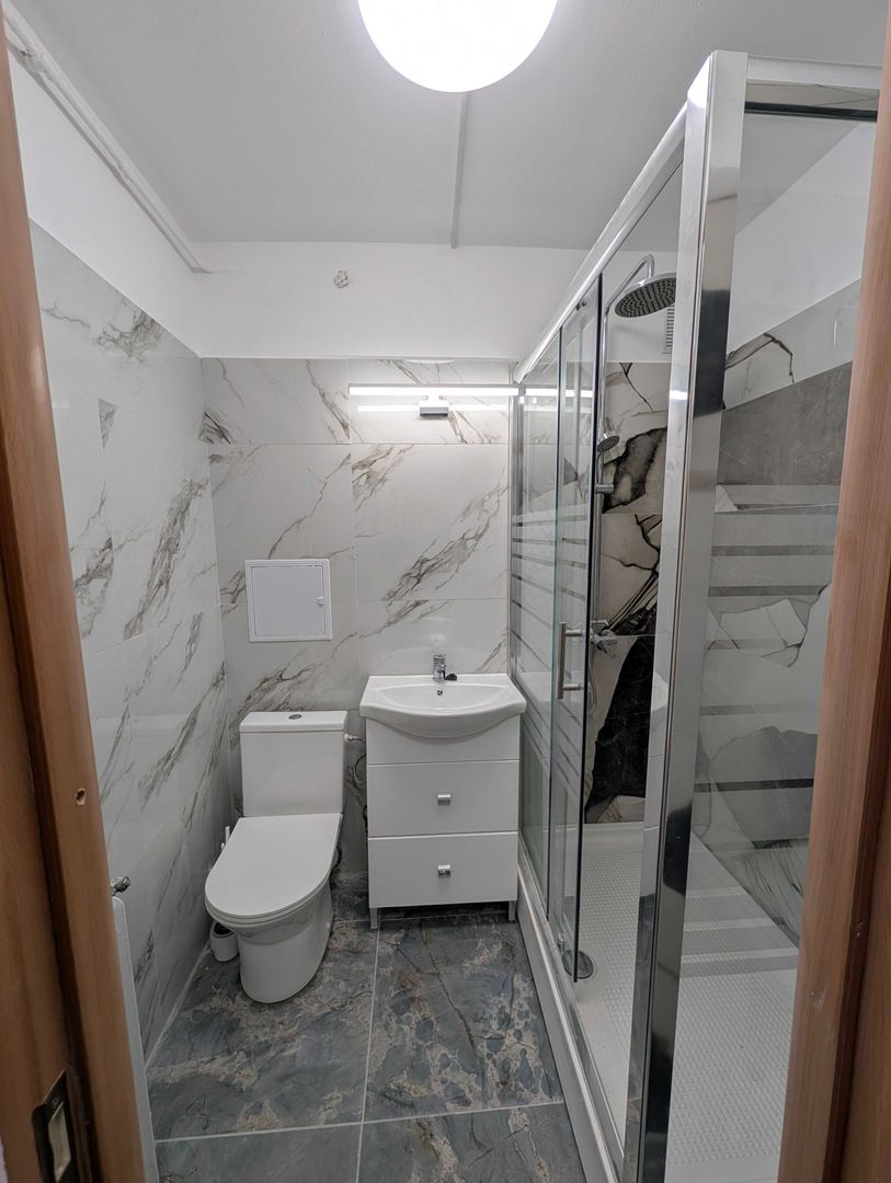 2 camere decomandat, etaj 4/4, renovat, metrou 1 Decembrie 1918 - Poză 1