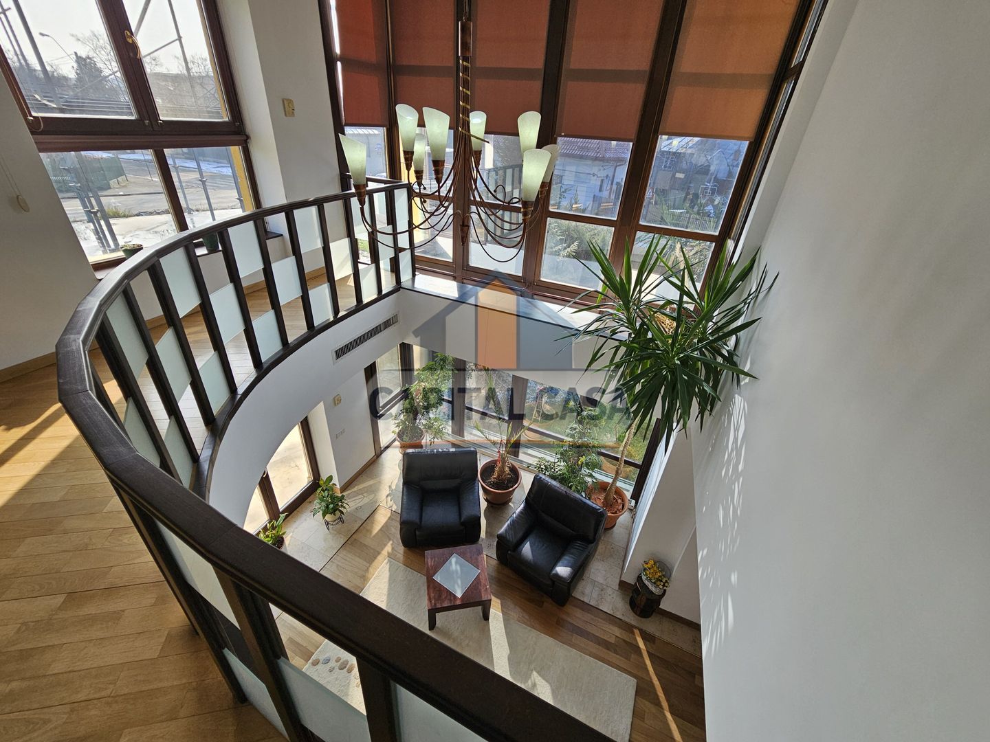 ​Vilă de Lux Unică în Ploiești | 690 mp Utili | Piscină Interioară - Poză 4