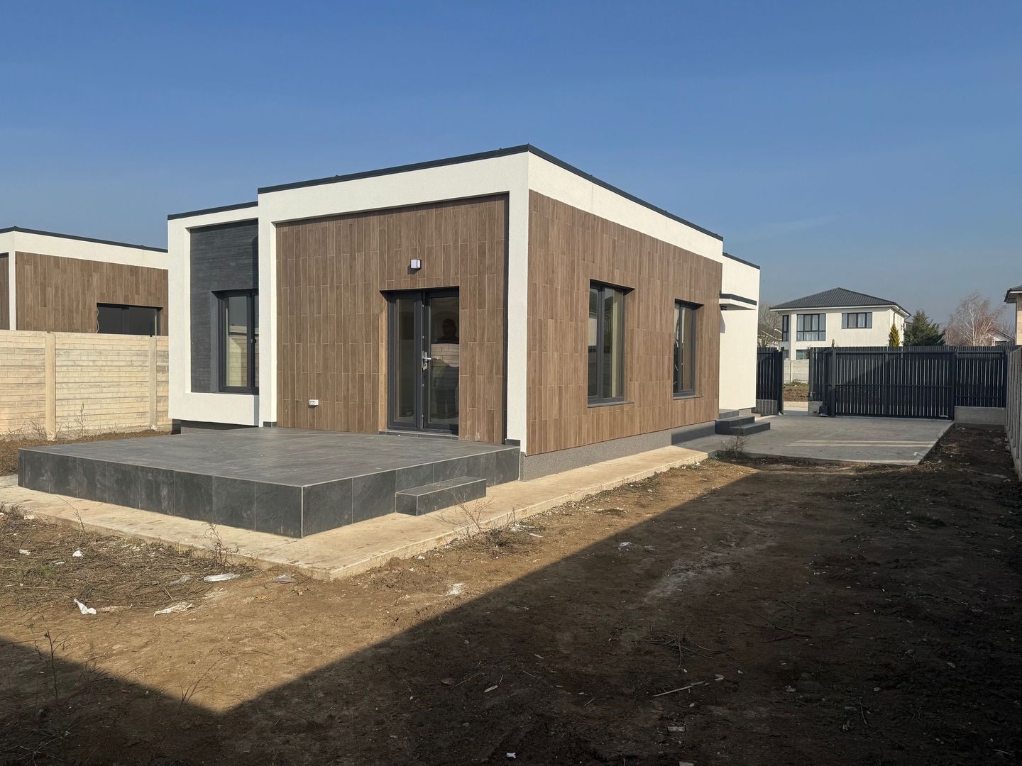 Case Mediteranene pe PARTER, 100m2 suprafata, curte 400m2, 0% comision - Poză 2