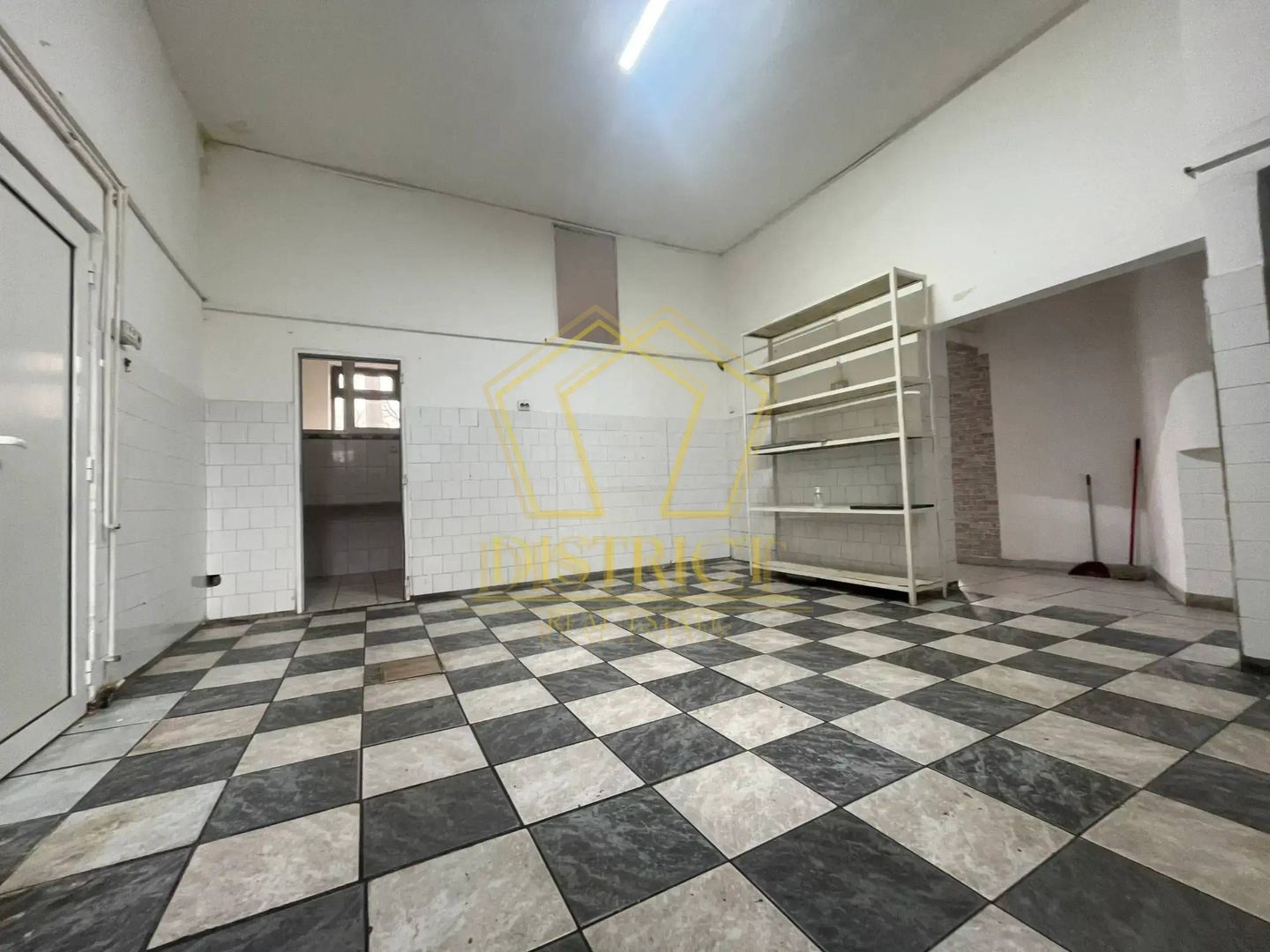 Spatiu comercial in stare buna | Mehala | - Poză 2