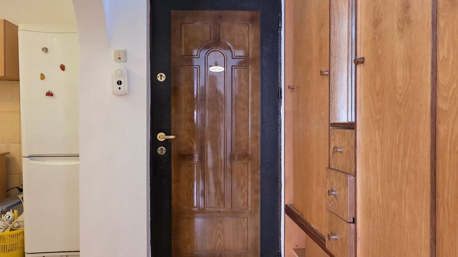 Apartament cu 2 camere, etaj 2, mobilat și utilat, VASLUI - zona ULTRACENTRAL; - Poză 6