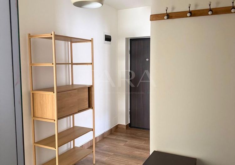 Apartament cu 2 camere decomandate, balcon, parcare cu CF. - Poză 7