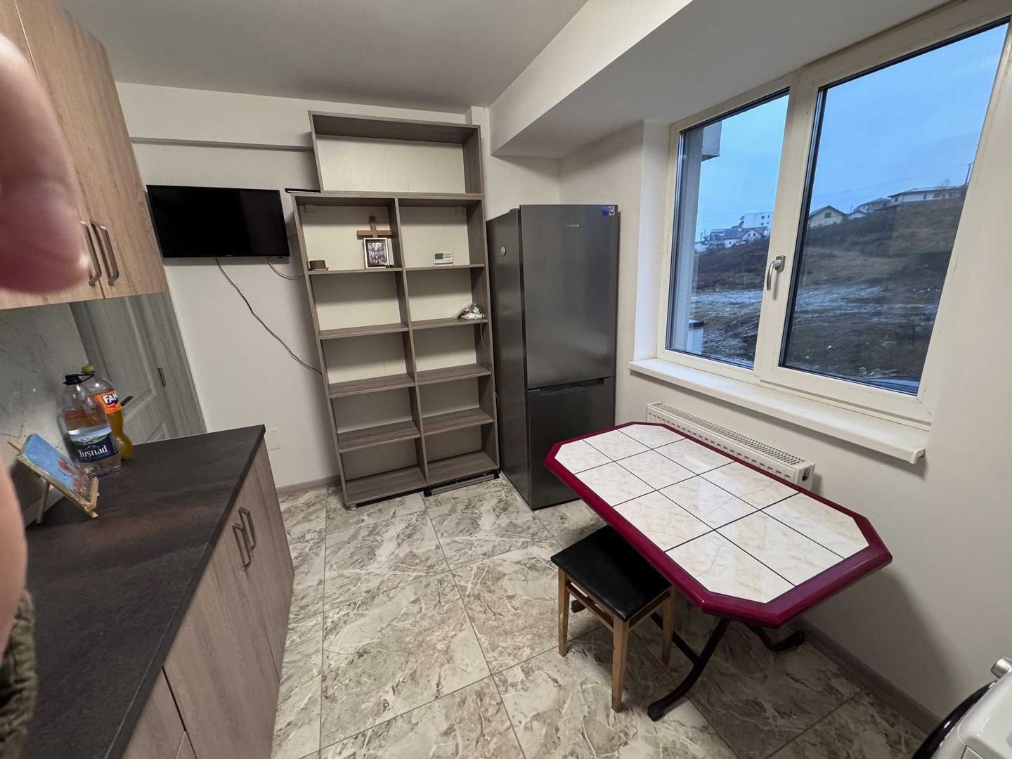 Apartament 1 camera Dec 38 mp Bucium 66500 euro. - Poză 2