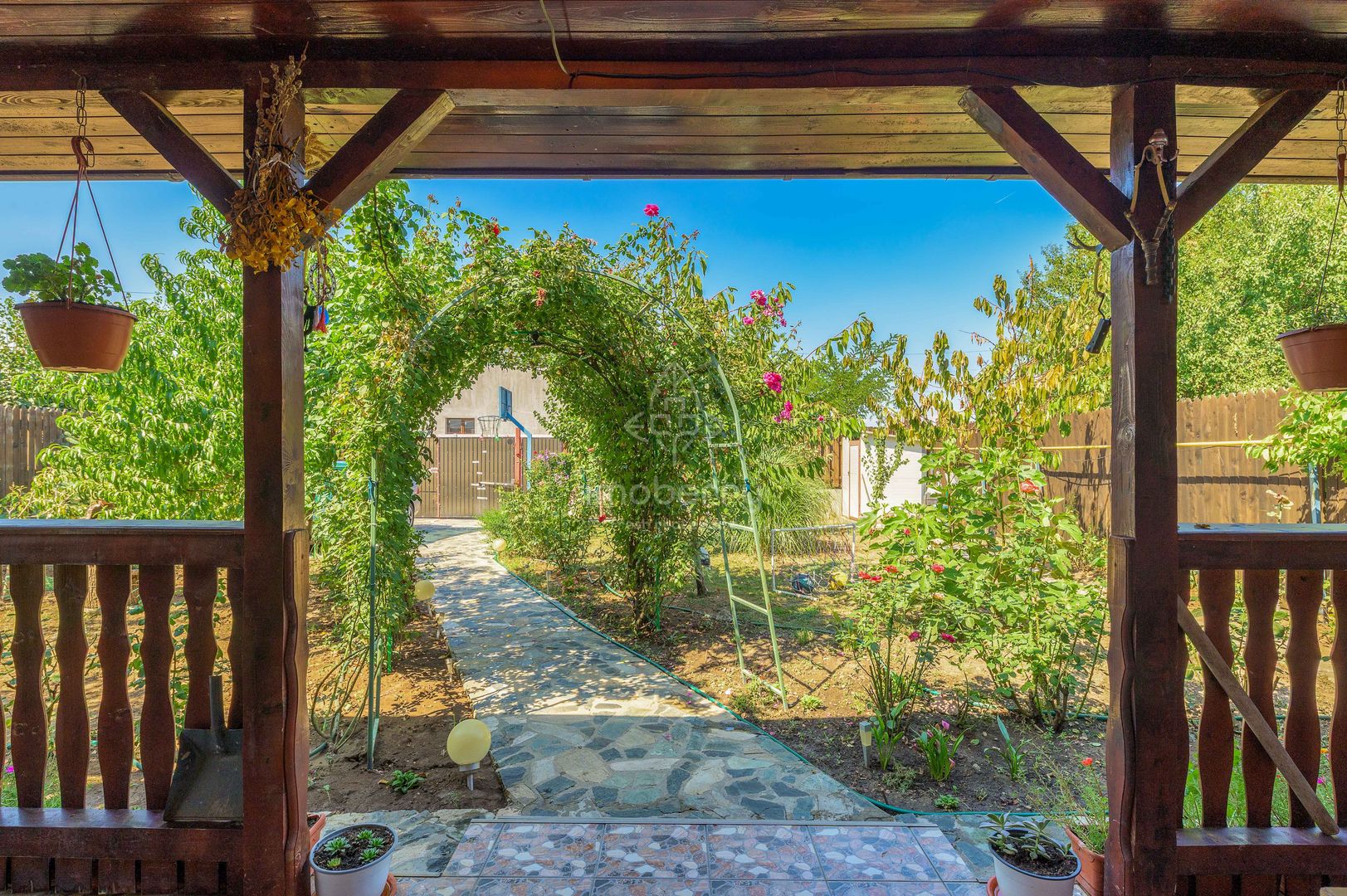 Vanzare casa individuala, curte, Mihailesti, Giurgiu - Poză 1