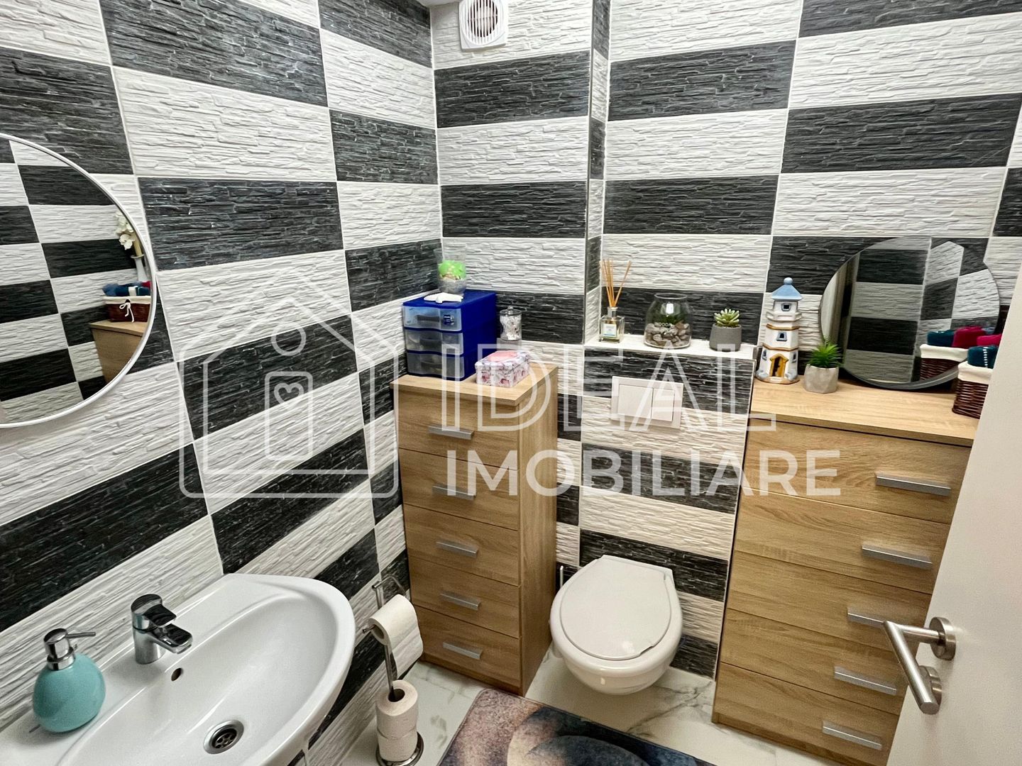 Penthouse cu 4 camere si terasa, complet Mobilat, zona Doamna Stanca - Poză 12