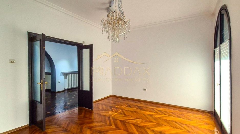 Apartament parter Piața Romană | 5 camere | Curte | 8 Locuri de Parcare - Poză 9