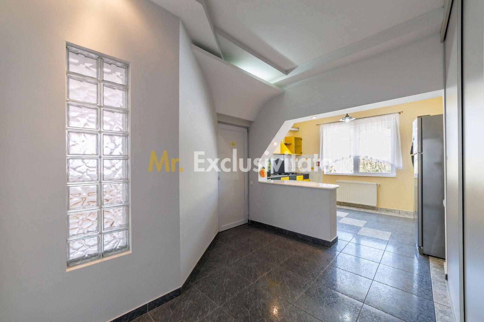 Proprietate multifunctionala | Doua cladiri | 581 mp | Pitesti - Poză 20