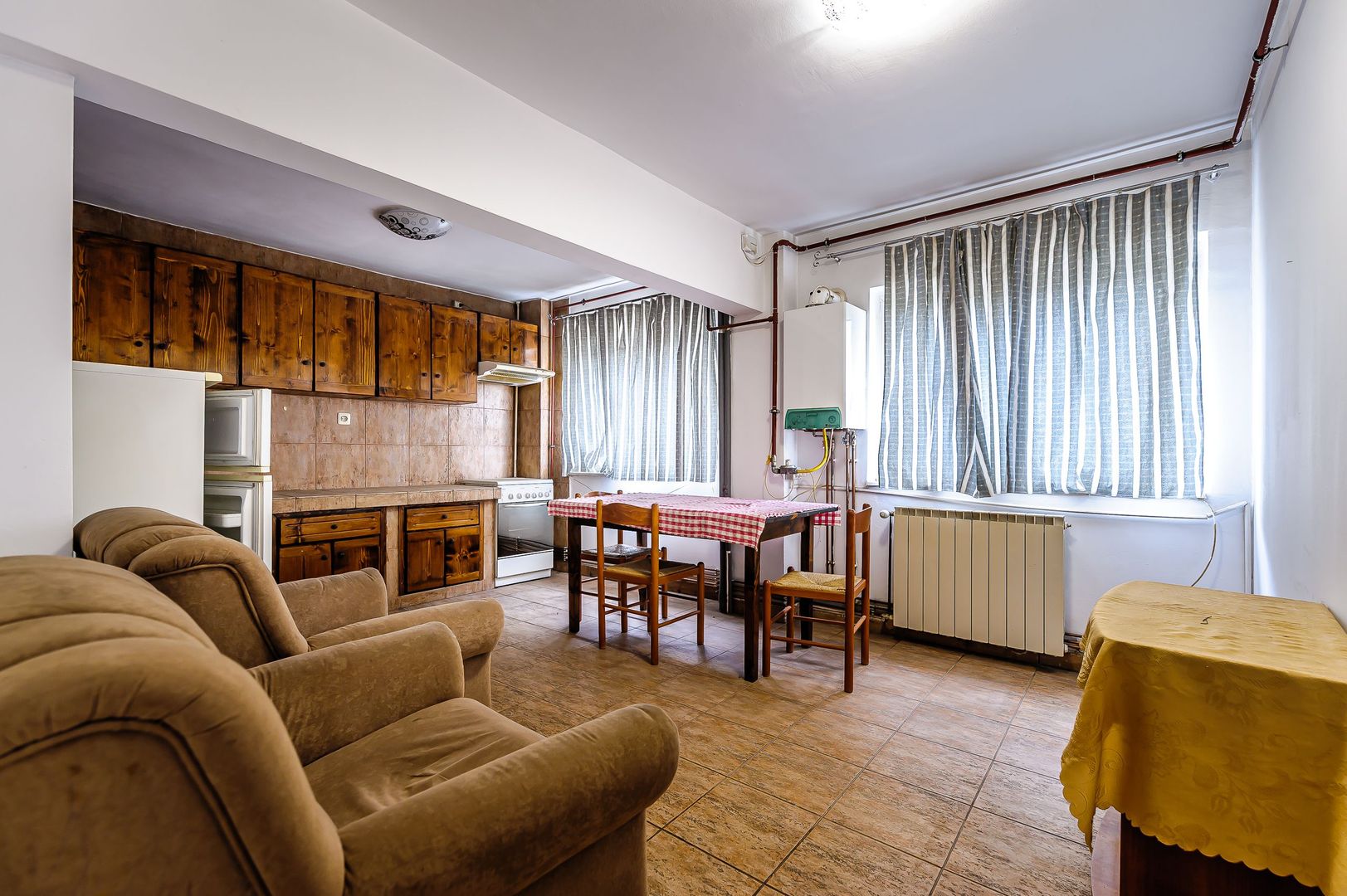 Apartament decomandat zona UTA - Poză 4